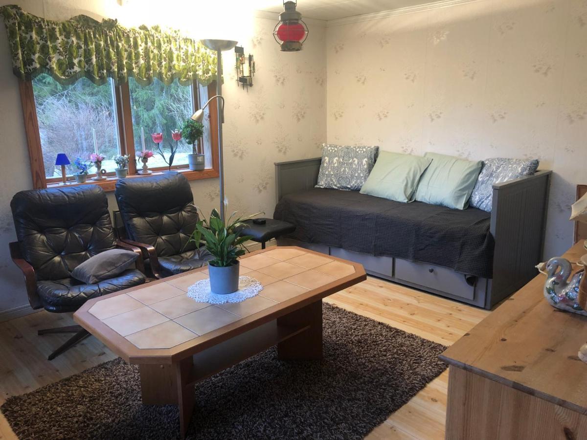 Holiday home Paradiset Stugan I Fin Skogen Hallefors (Orebro)